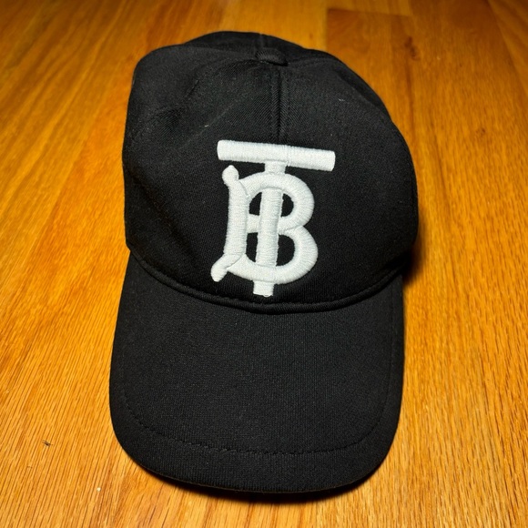 Burberry TB Logo Embossed Hat 🔥 - Picture 1 of 6